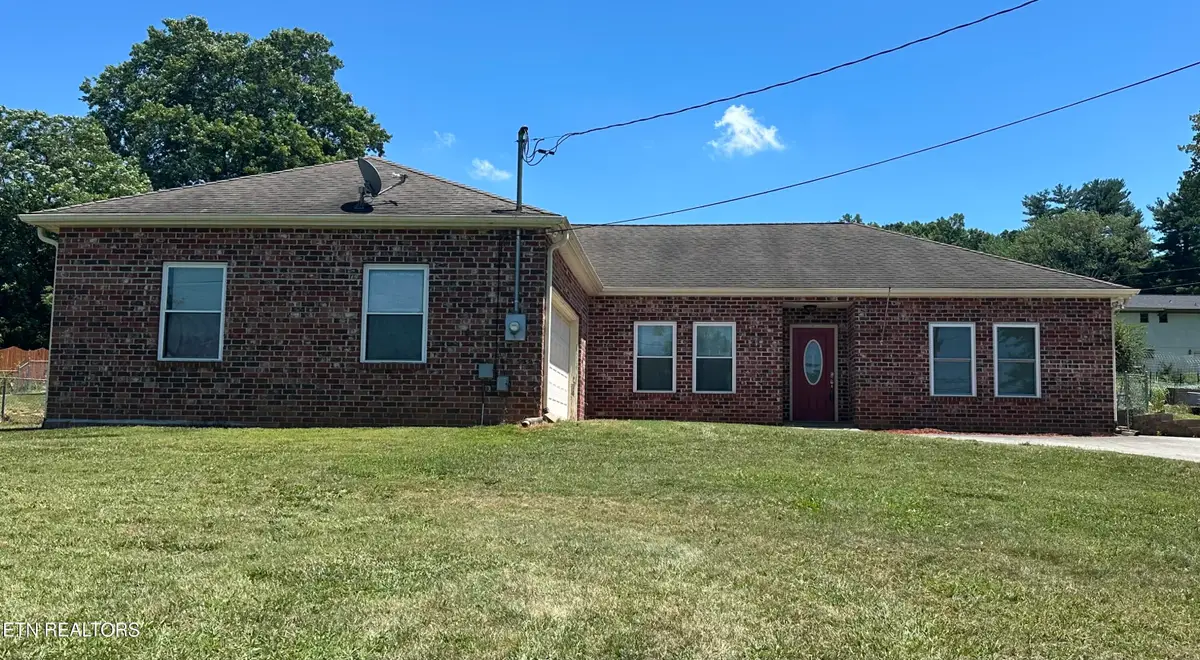 1221 Topside Rd, Louisville, TN 37777 - #1