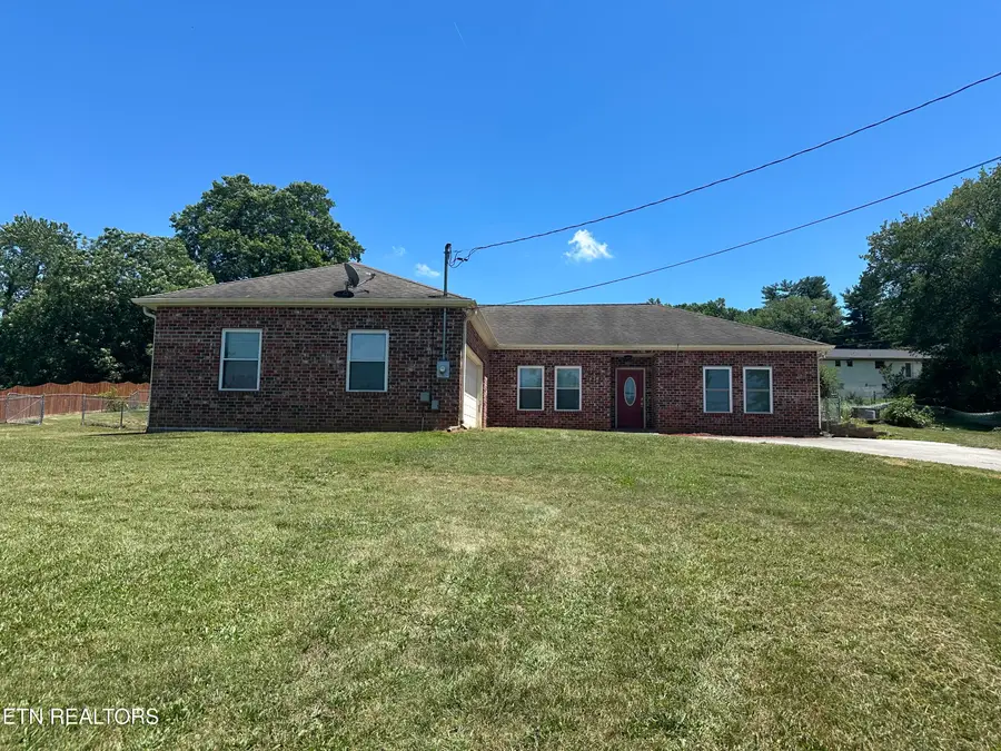 1221 Topside Rd, Louisville, TN 37777 - #2