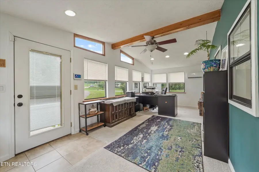 127 Mountain Rd, Oliver Springs, TN 37840 - #3