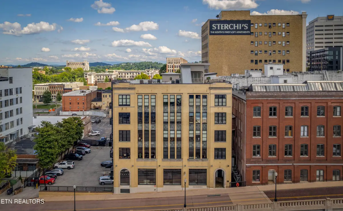 220 W Jackson Ave #102, Knoxville, TN 37902 - #1