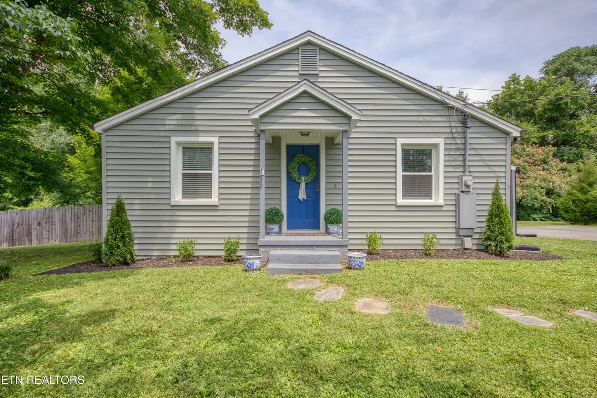 425 W Ford Valley Rd, Knoxville, TN 37920 - #1