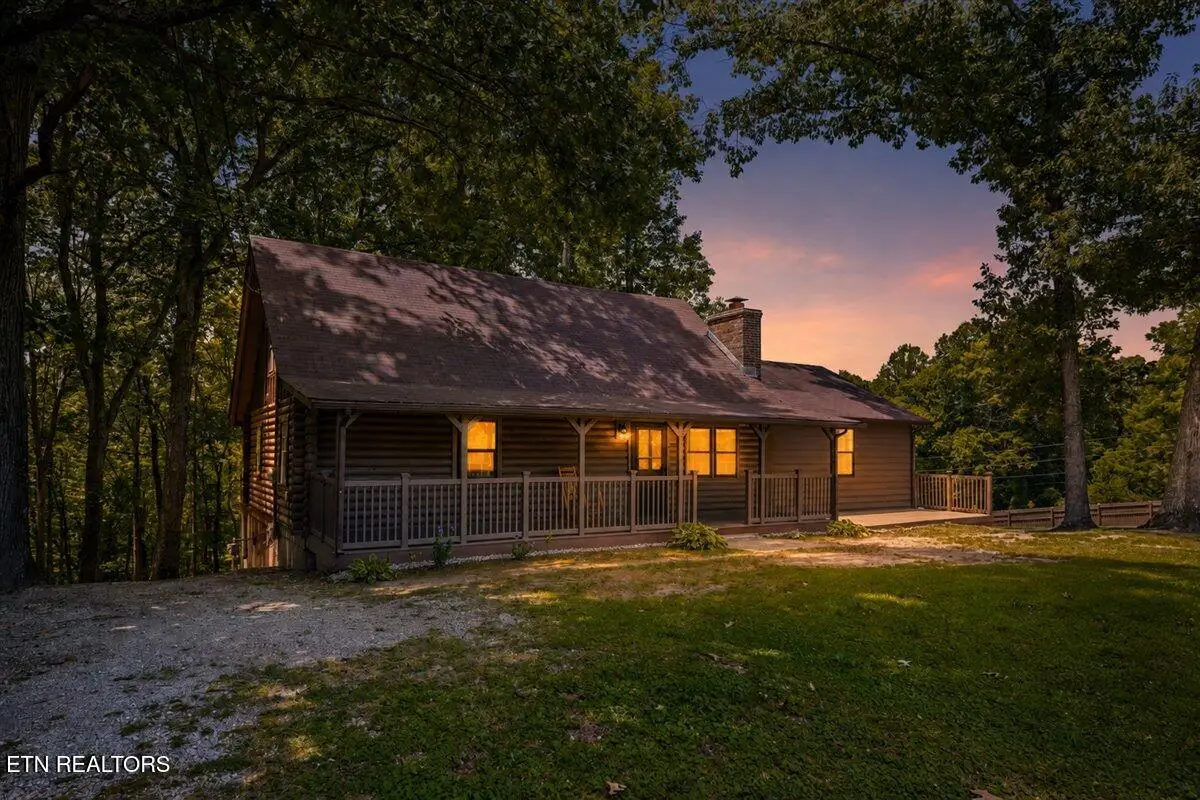 186 Indian Creek Rd, Jacksboro, TN 37757 - #1