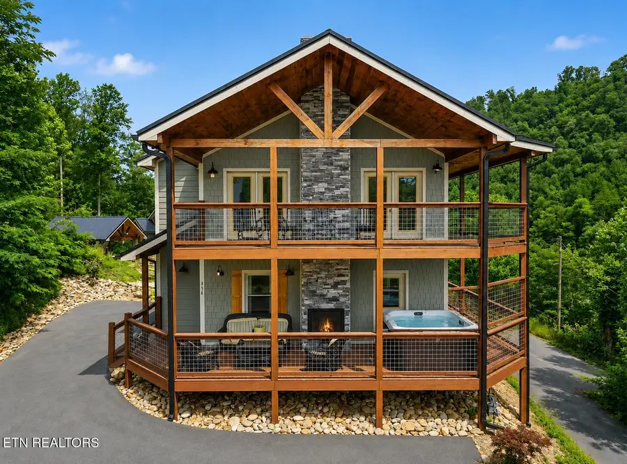 856 & 862 Crest View Drive, Gatlinburg, TN 37738 - #2
