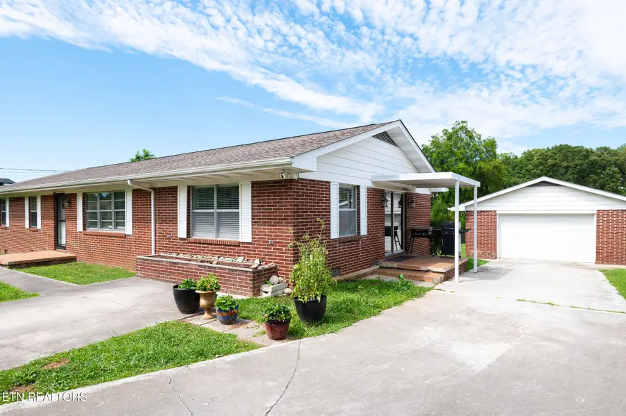 1886 E Brown School Rd, Maryville, TN 37804 - #2