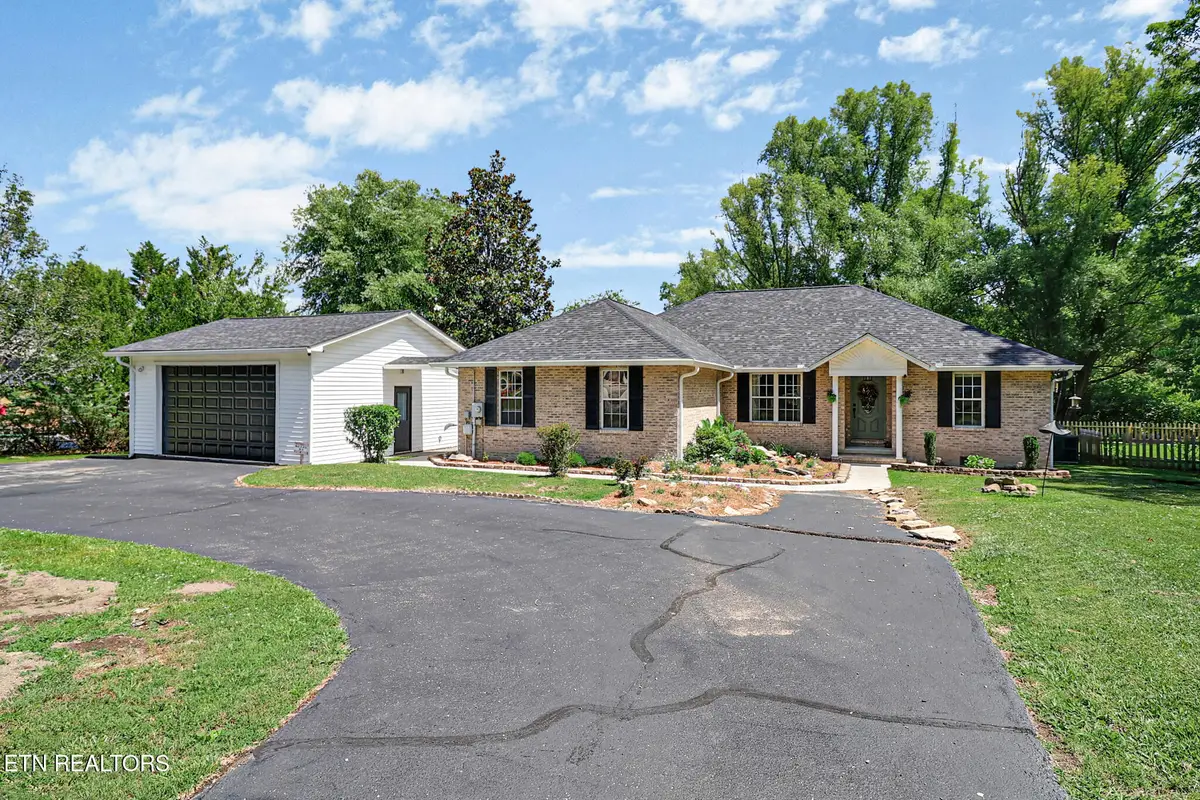 4028 Lone Wolf Circle, Crossville, TN 38572 - #1