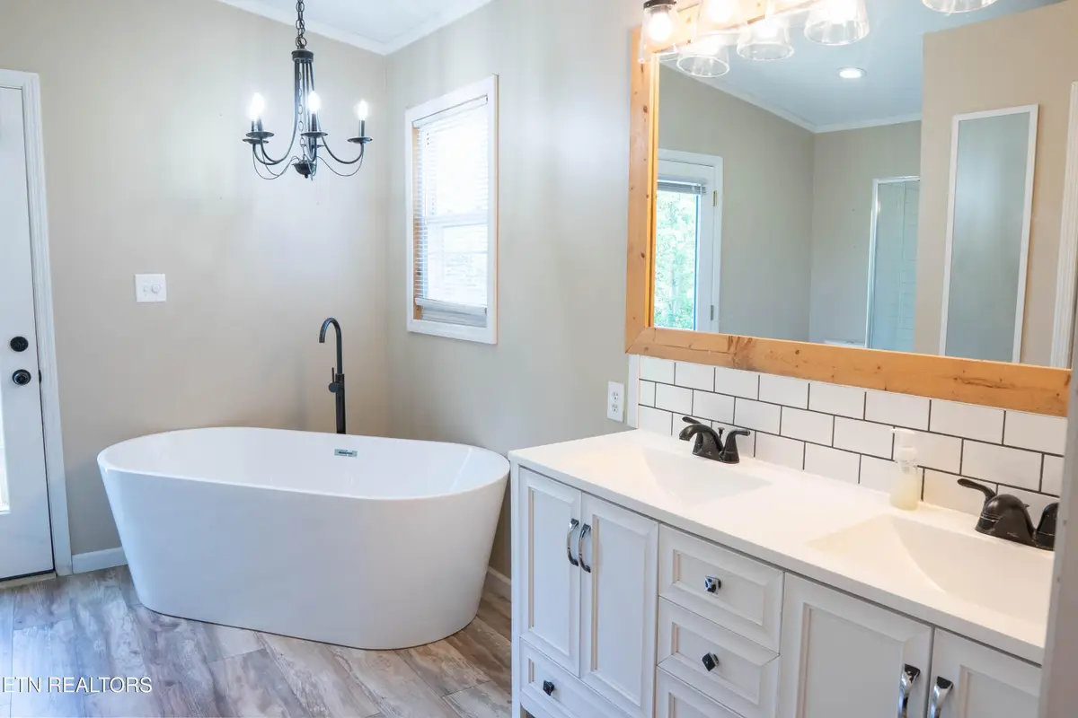 158 Cherry Bottom Rd, Caryville, TN 37714 - #1