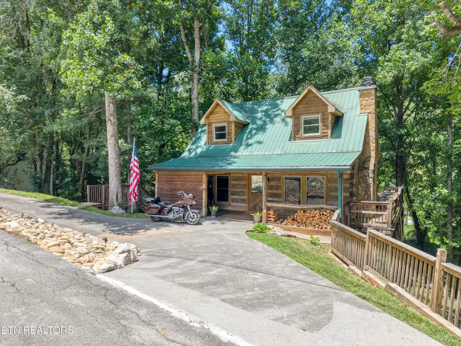 124 E Leatherwood Drive, Walland, TN 37886 - #2