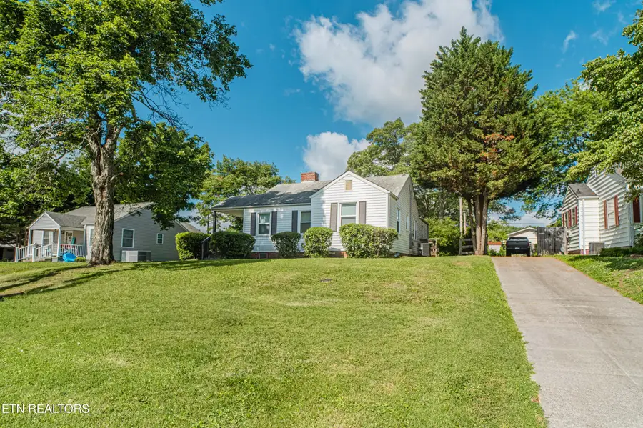 1751 N Wright Rd, Alcoa, TN 37701 - #3