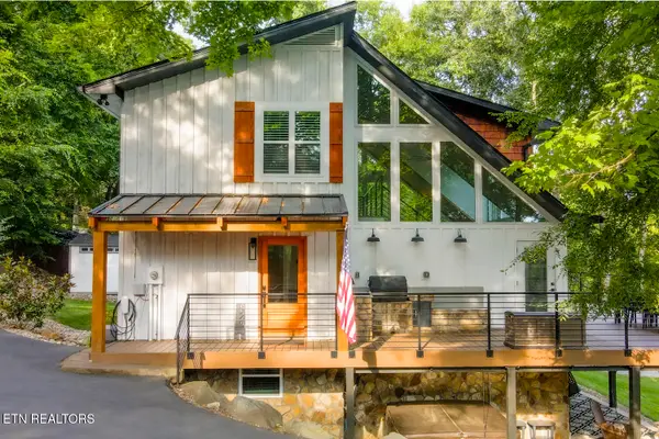 825 Plainview Drive, Dandridge, TN 37725