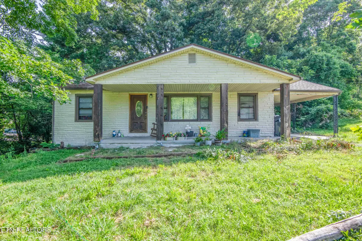 325 W Hills Drive, Lenoir City, TN 37771 - #1