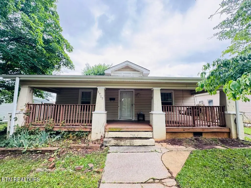 1717 8th Ave, Knoxville, TN 37917 - #1
