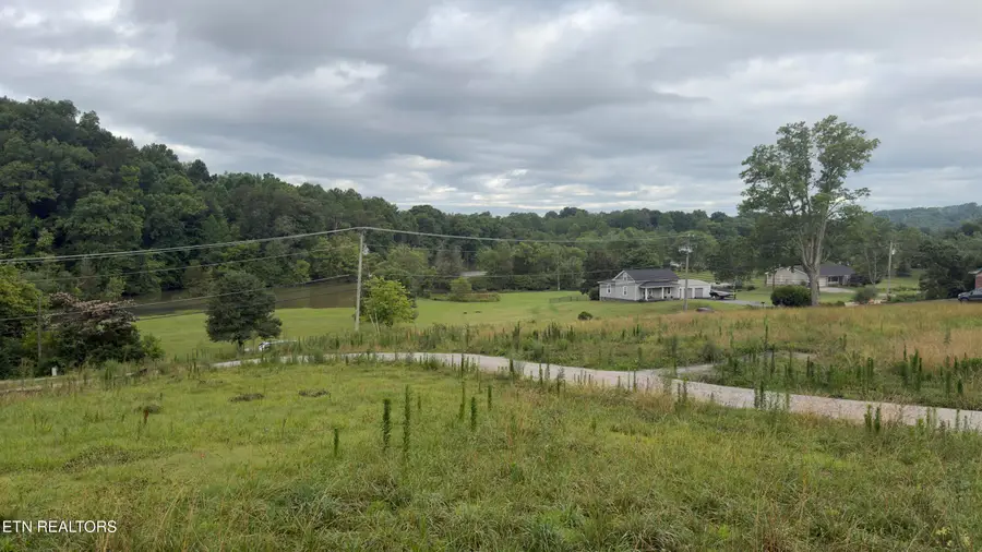 2662 Louisville Rd, Maryville, TN 37801 - #3