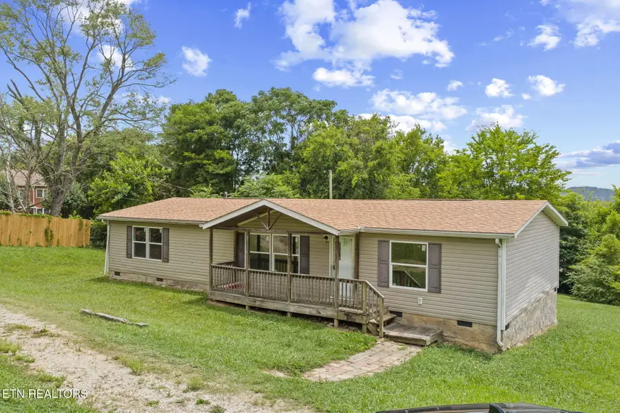 707 Mcadoo St, Clinton, TN 37716 - #2