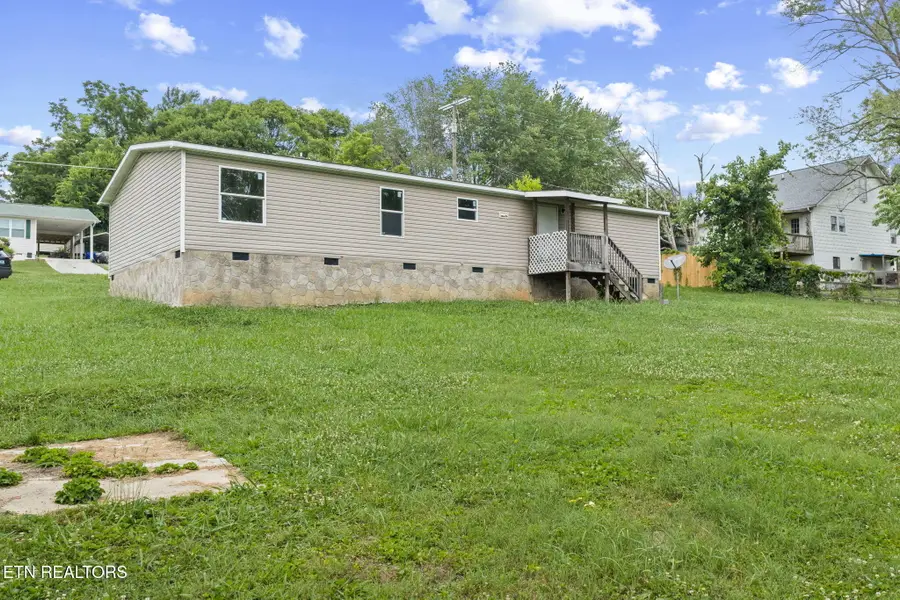 707 Mcadoo St, Clinton, TN 37716 - #3