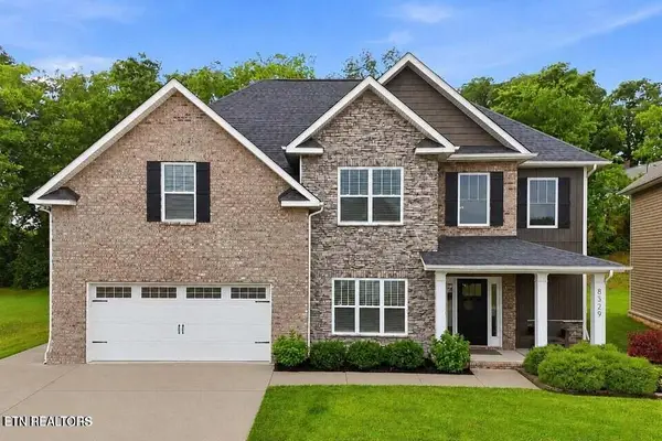 8529 Creek Valley Lane, Knoxville, TN 37931