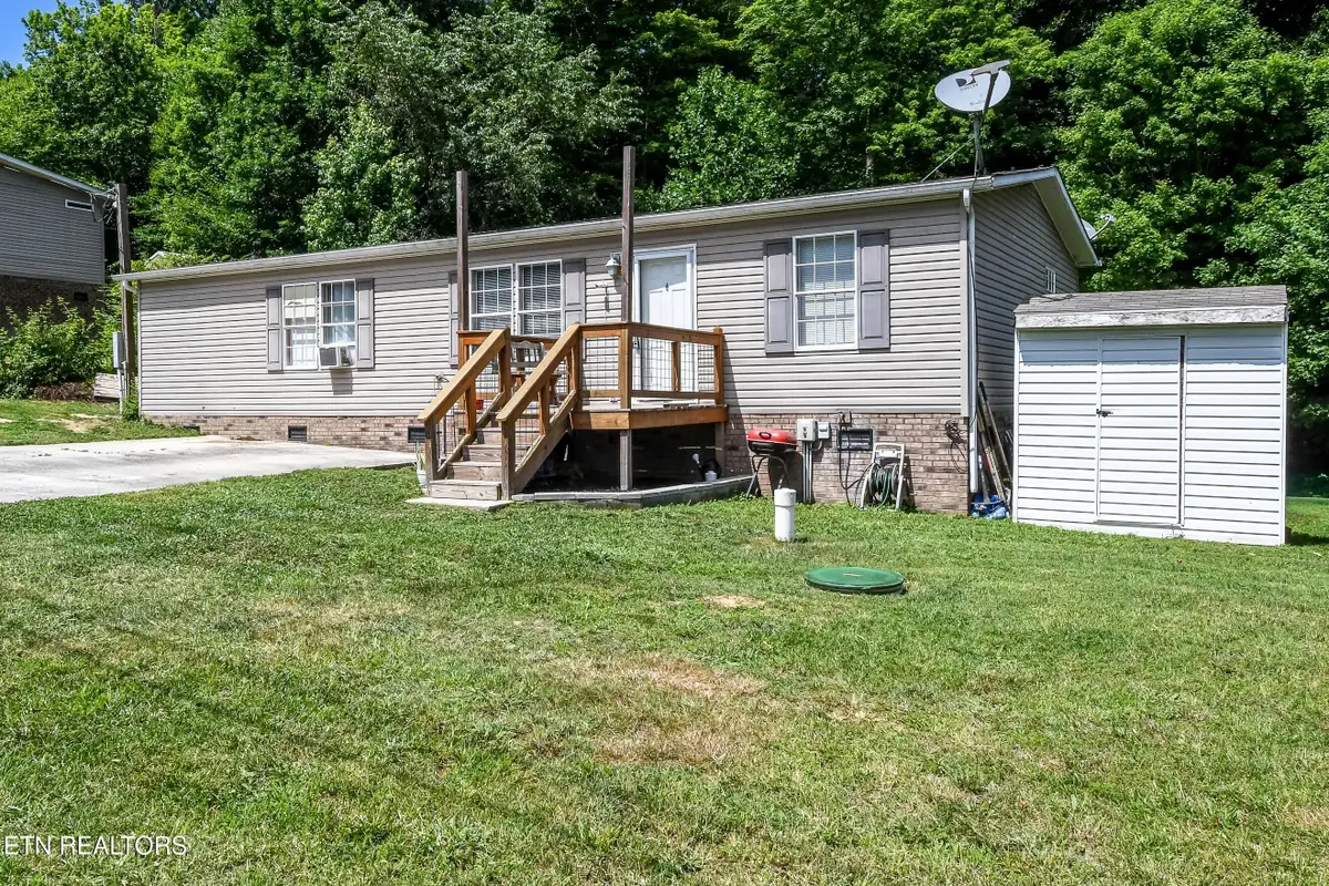 214 Loggers Lane, Clinton, TN 37716 - #1