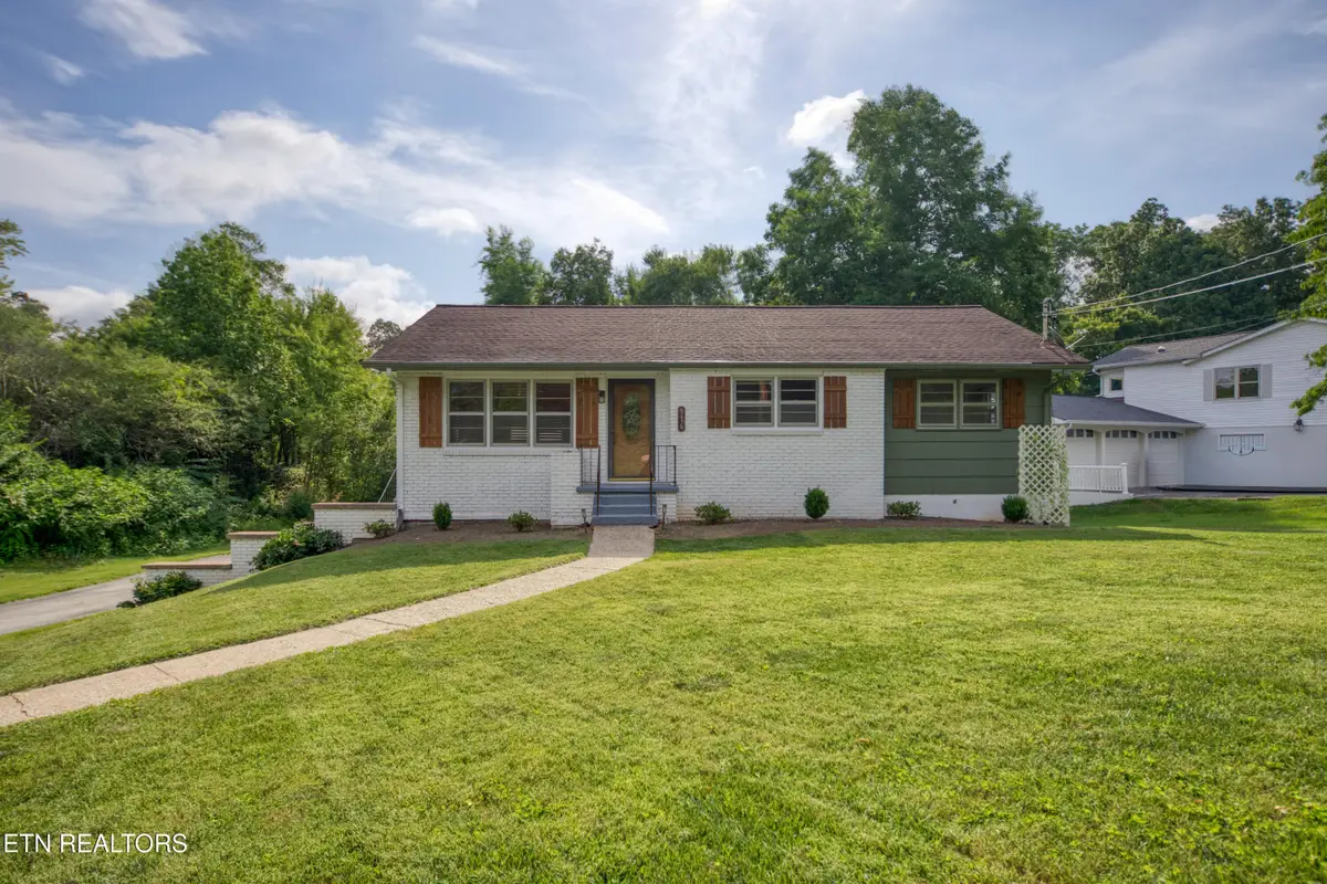 916 Mallory Rd, Knoxville, TN 37919 - #1