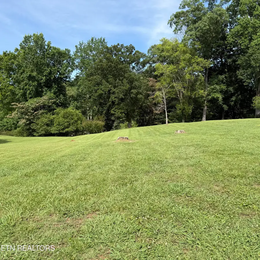 104 Azalea Circle, Harriman, TN 37748 - #2