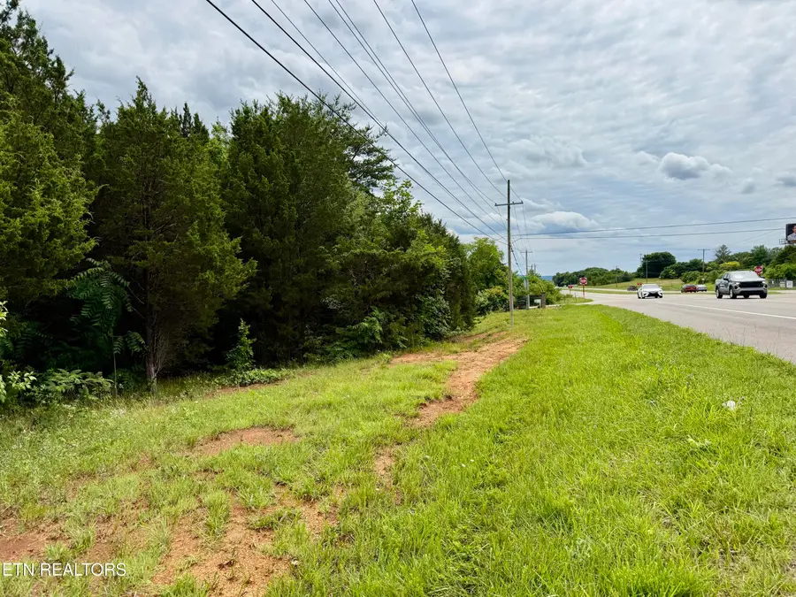 6997 W Andrew Johnson Hwy, Talbott, TN 37877 - #3