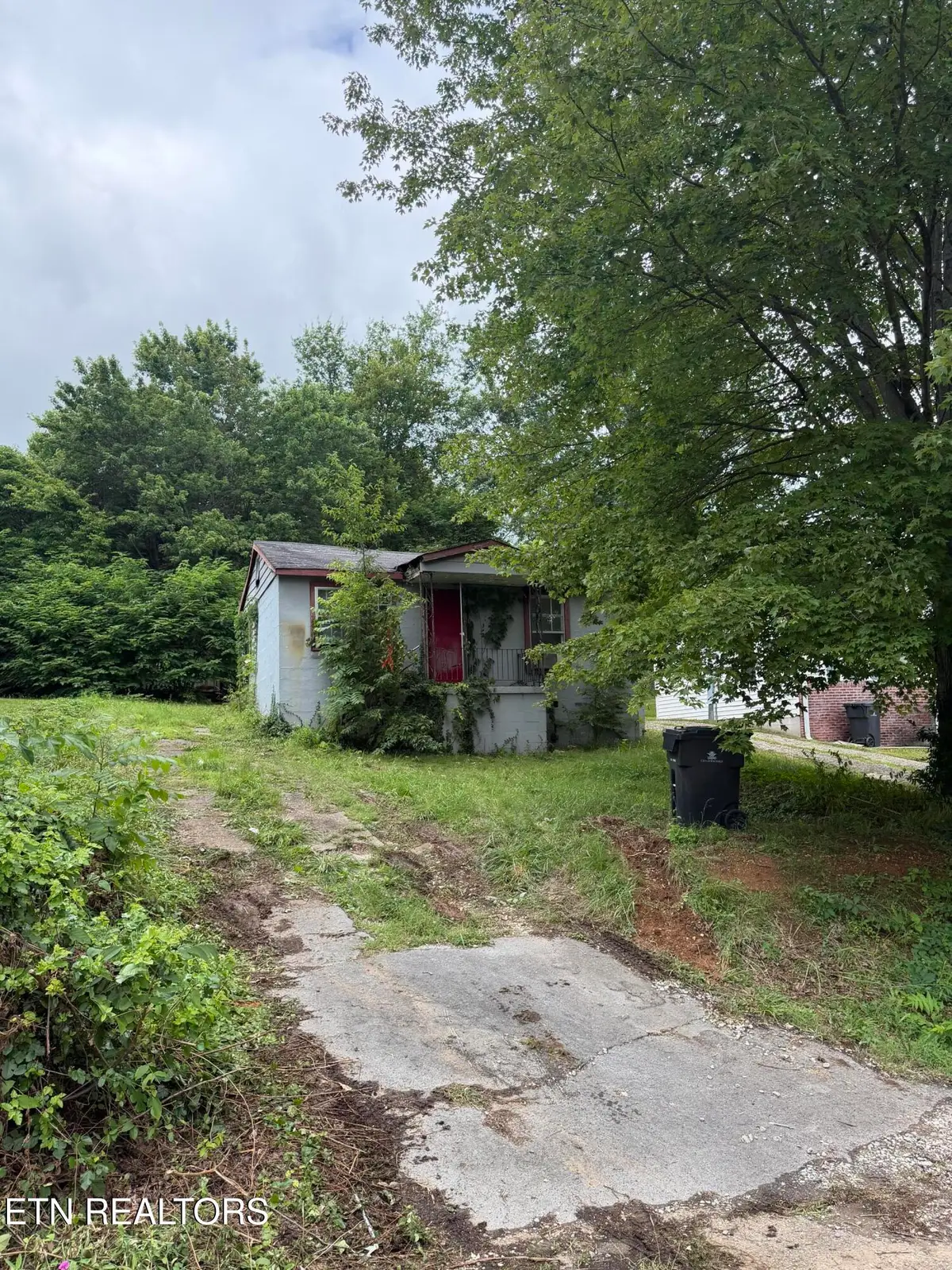 2821 Cecil Ave, Knoxville, TN 37917 - #1
