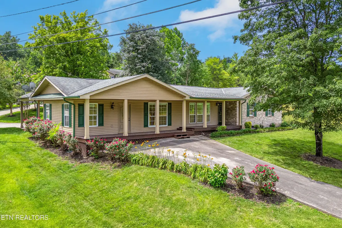 409 Pine St, Maynardville, TN 37807 - #1