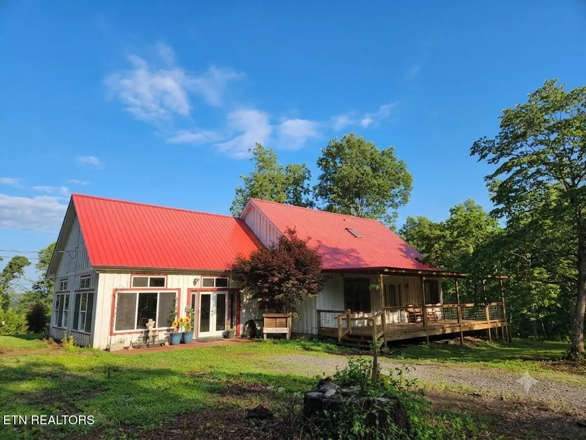 141 Central Ave, Robbins, TN 37852 - #1