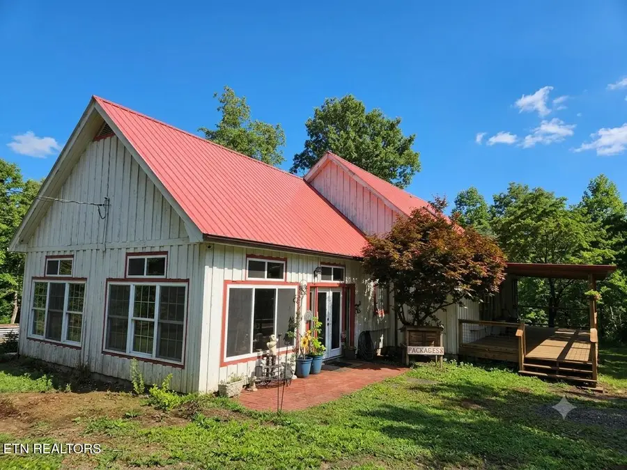 141 Central Ave, Robbins, TN 37852 - #2