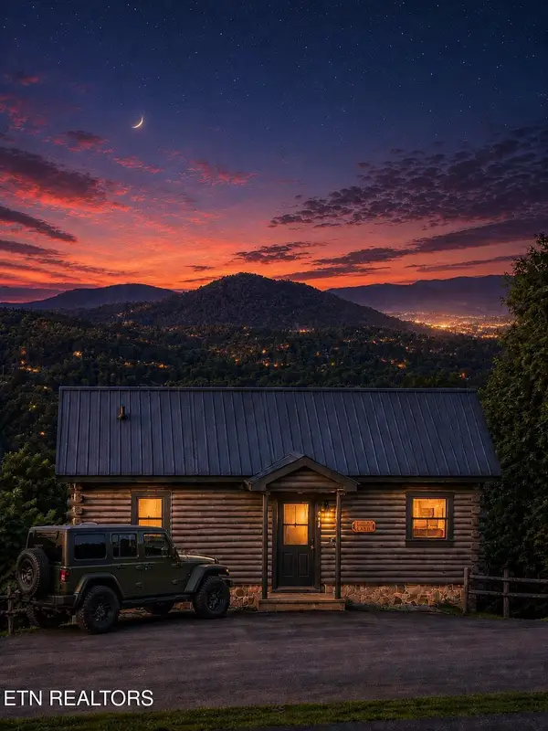 808 Peak Loop Way, Sevierville, TN 37862