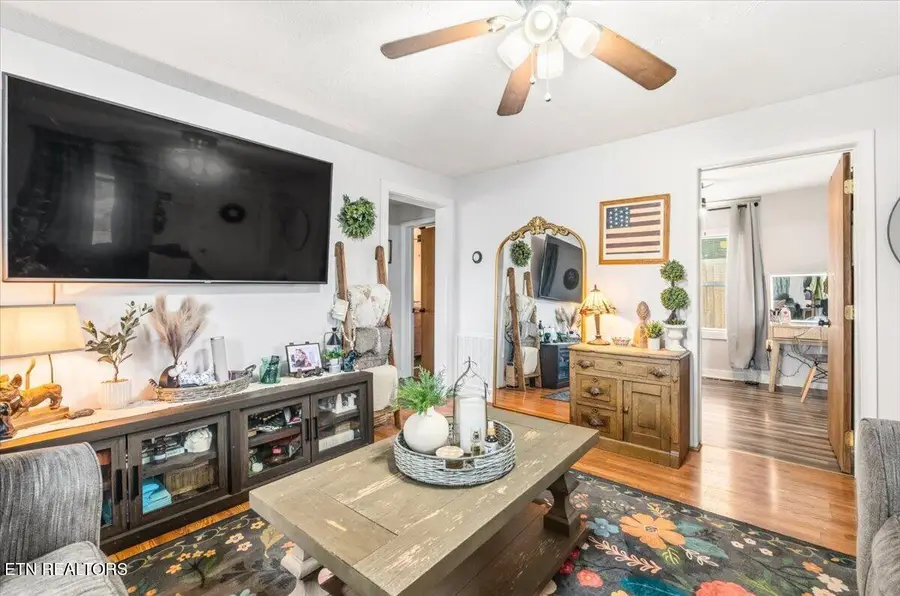 502 S 12th St, Lafollette, TN 37766 - #2