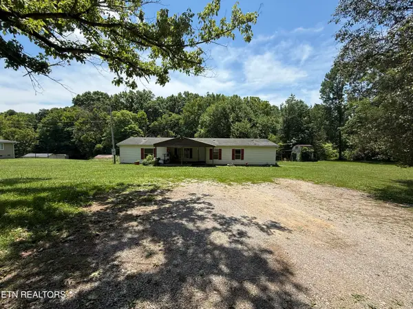 8302 Chauvin Lane, Corryton, TN 37721