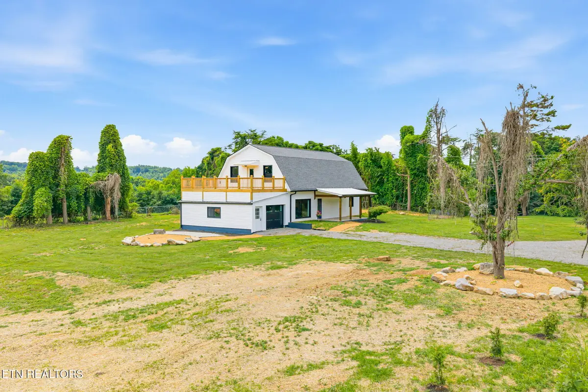 10275 Beals Chapel Rd, Lenoir City, TN 37772 - #1