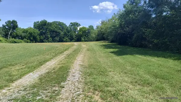 2104 Morganton Rd, Maryville, TN 37801