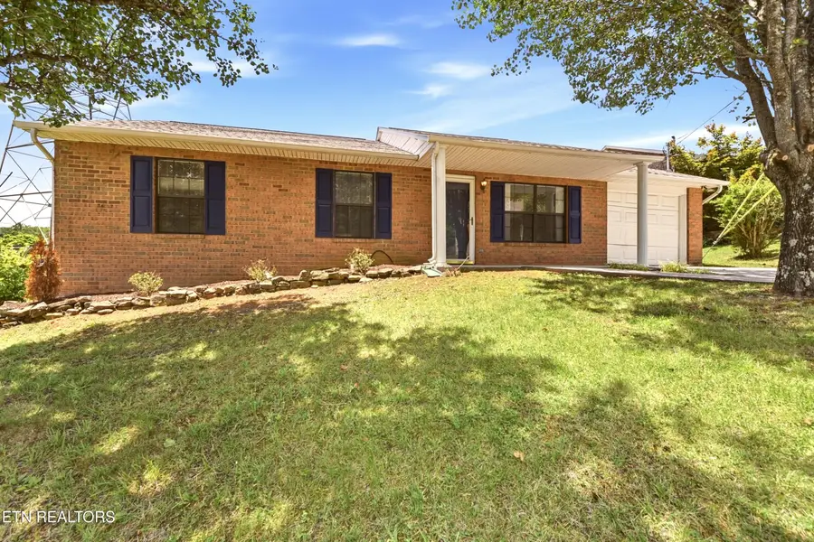 8039 Florence Gardens Rd, Knoxville, TN 37938 - #3