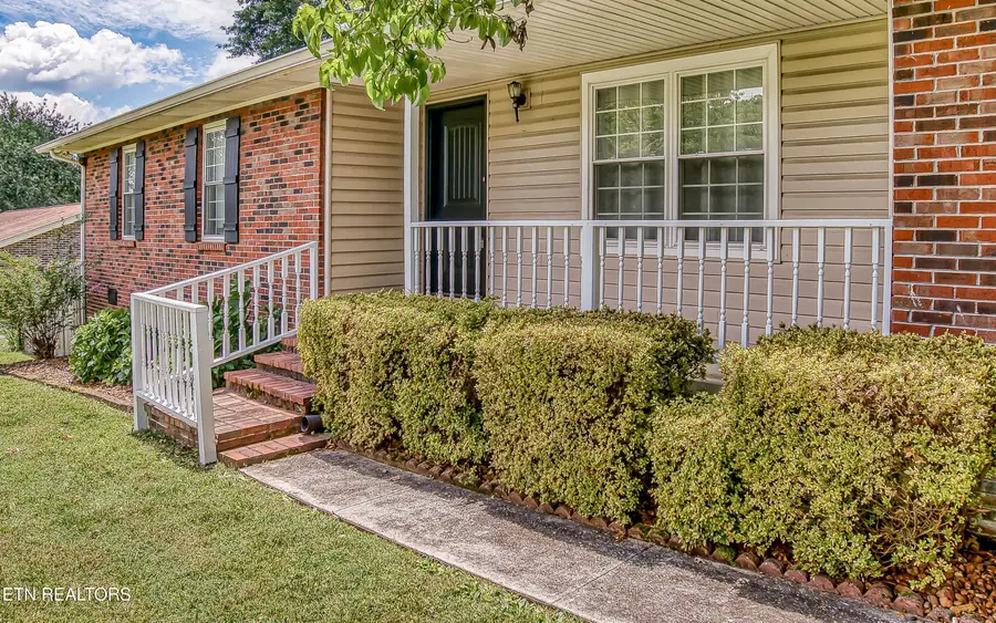 301 Foster Drive, Lenoir City, TN 37772 - #3