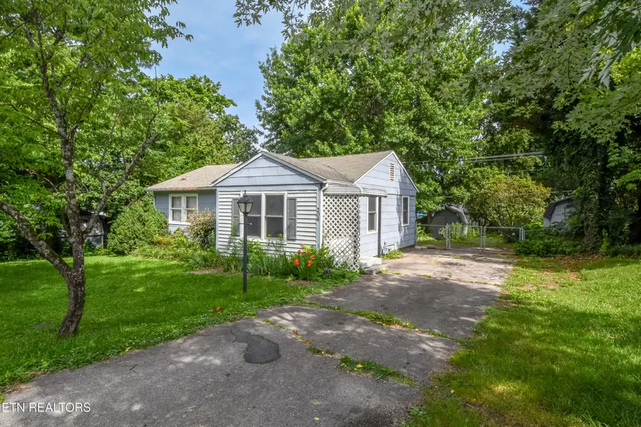 206 Main Rd, Maryville, TN 37804 - #2