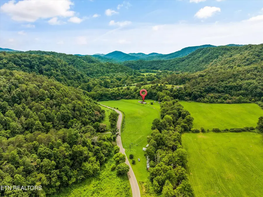 4845 Pearl Valley Rd, Sevierville, TN 37876 - #3