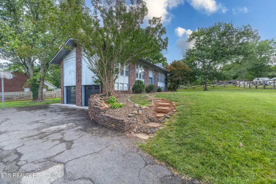 9000 Stately Circle, Knoxville, TN 37923 - #2