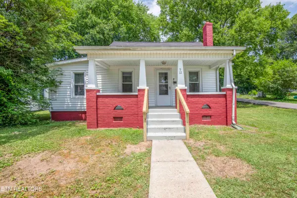 912 Medaris St, Clinton, TN 37716