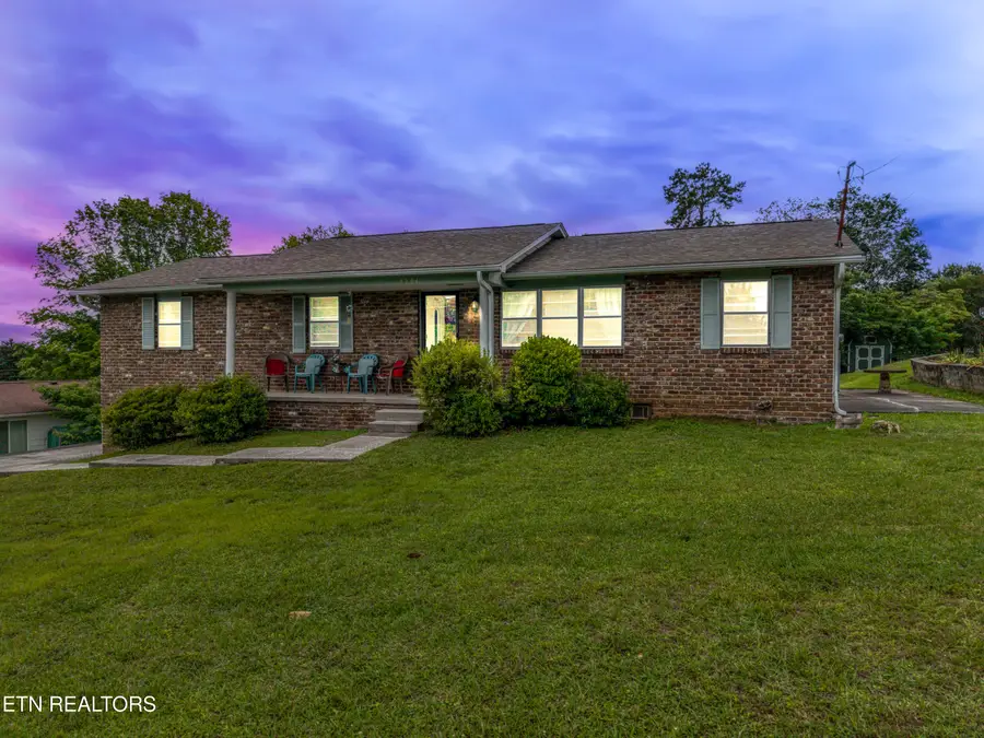 9504 Bob Gray Rd, Knoxville, TN 37923 - #2