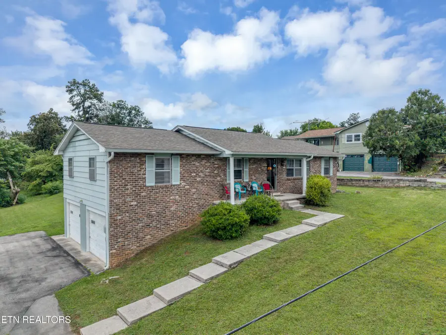 9504 Bob Gray Rd, Knoxville, TN 37923 - #3