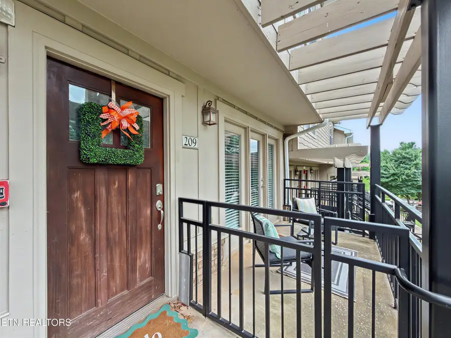 3915 Cherokee Woods Way #209, Knoxville, TN 37920 - #2