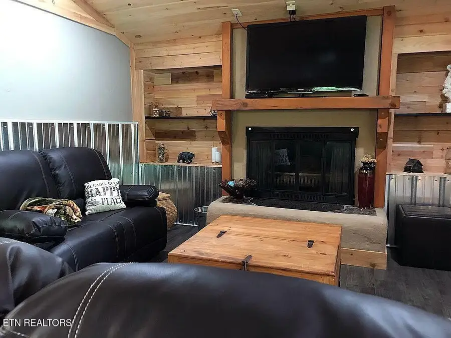 269 Huskey Grove Rd, Sevierville, TN 37876 - #3