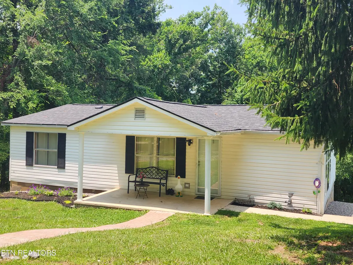 709 Skyline Drive, Harriman, TN 37748 - #1