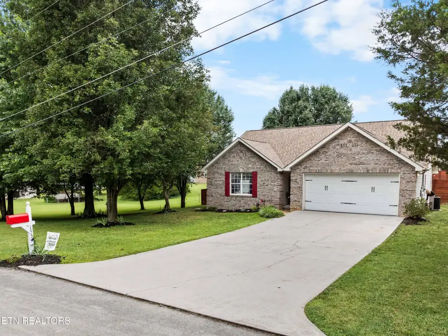 155 Ruth St, Corryton, TN 37721 - #3