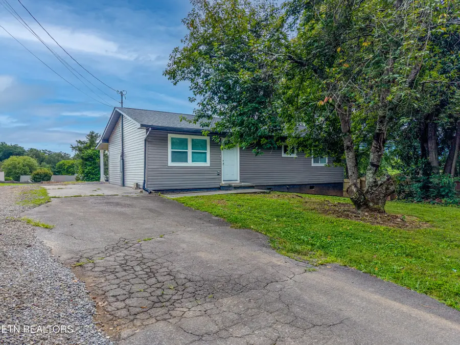 617 Patterson Rd, Walland, TN 37886 - #2