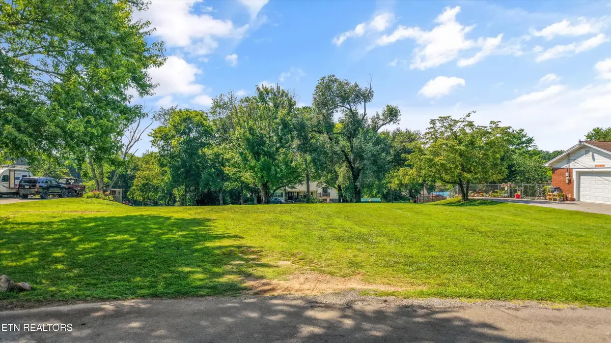 Pleasant View Ave, Maryville, TN 37803 - #1
