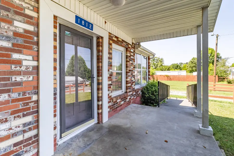 1812 Brook Ave, Maryville, TN 37801 - #2