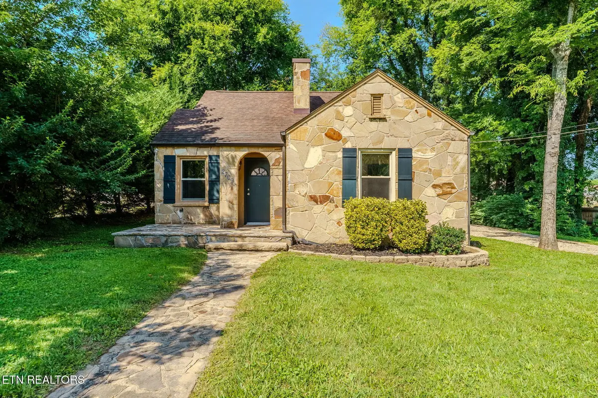 2709 Fairview St, Knoxville, TN 37917 - #1
