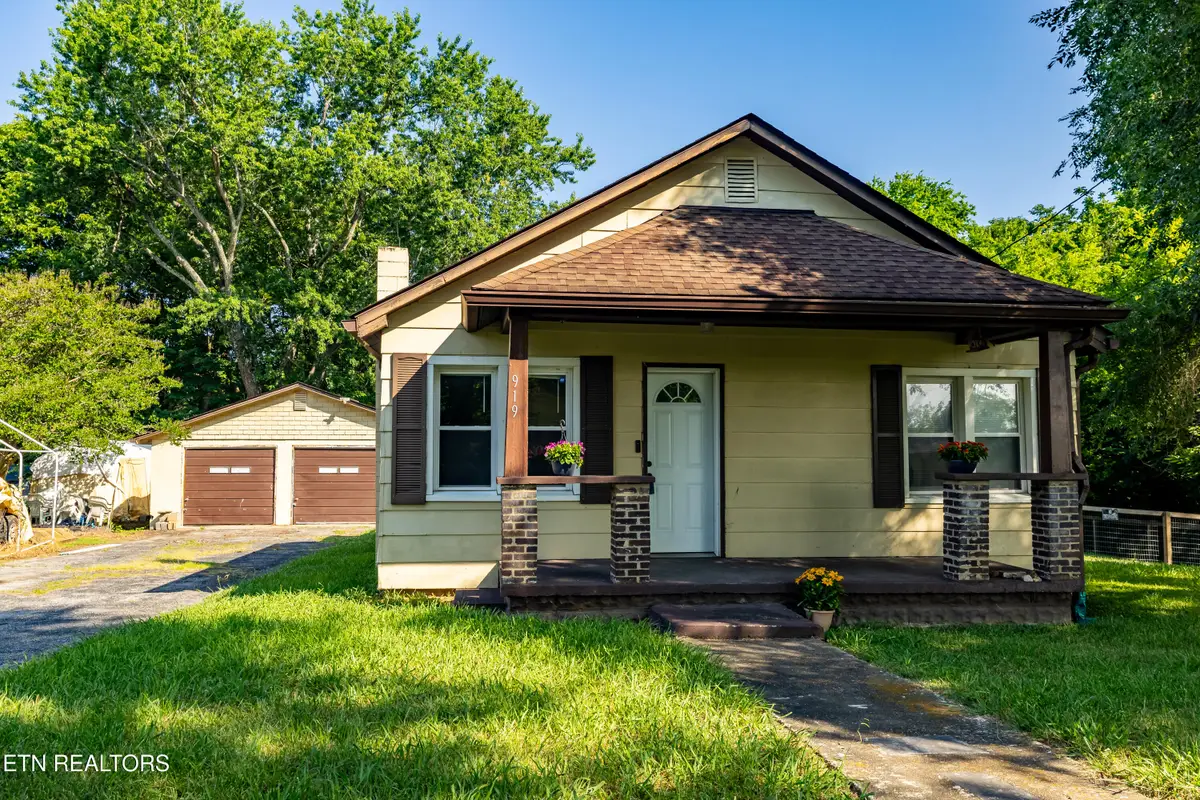 919 Wallace Harris Ave, Maryville, TN 37801 - #1