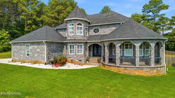 1712 Grand Pine Point, Maryville, TN 37801